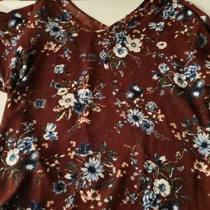Beautiful size small floral blouse